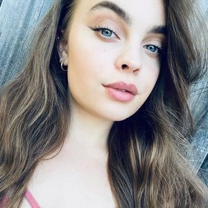 Meet your Posher, Alicia